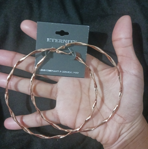 NEW Women Rose gold fashion hoop earrings - Picture 2 of 6